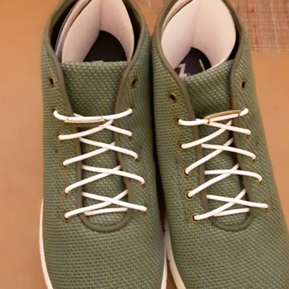 shoes - Picture 4 of 4